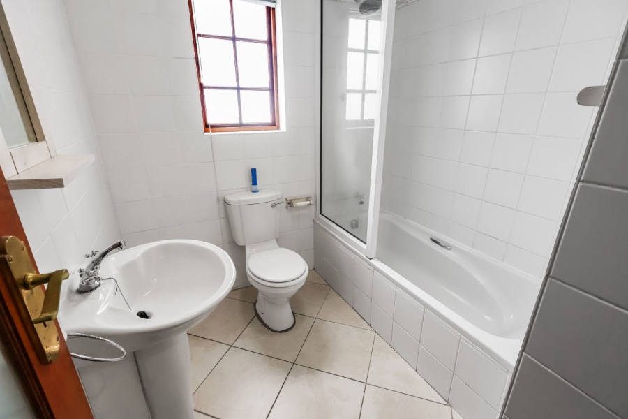 To Let 1 Bedroom Property for Rent in Selborne Eastern Cape